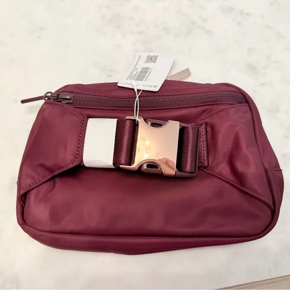 LULULEMON GARNET RED BELT BAG NWT - Picture 3 of 5